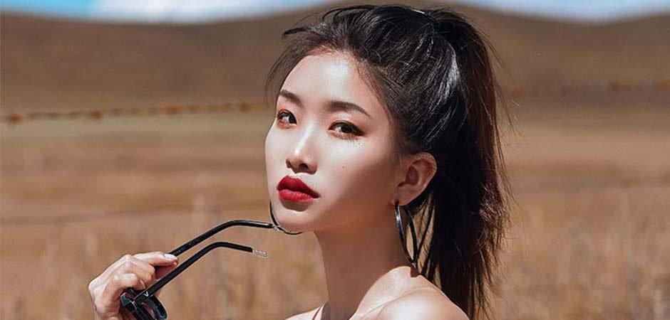 Photograph courtesy of Michel Comte Estate/AIM model img