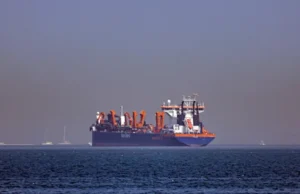 ‘হরমুজ প্রণালিতে মাইন পেতেছে ইরান’