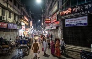 রাত ৮টার মধ্যে দোকান-মার্কেট বন্ধের নির্দেশনা