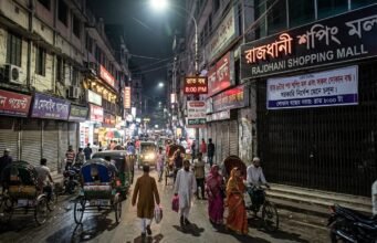 রাত ৮টার মধ্যে দোকান-মার্কেট বন্ধের নির্দেশনা